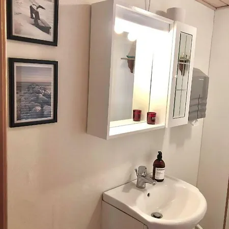Guest house Feriestedet Ronne 2*