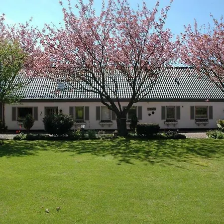Guest house Feriestedet Ronne 2*
